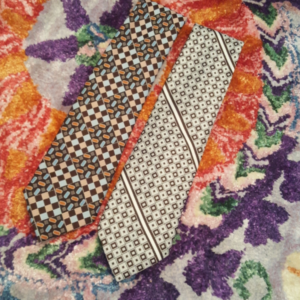 VINTAGE 1970s Neckties
